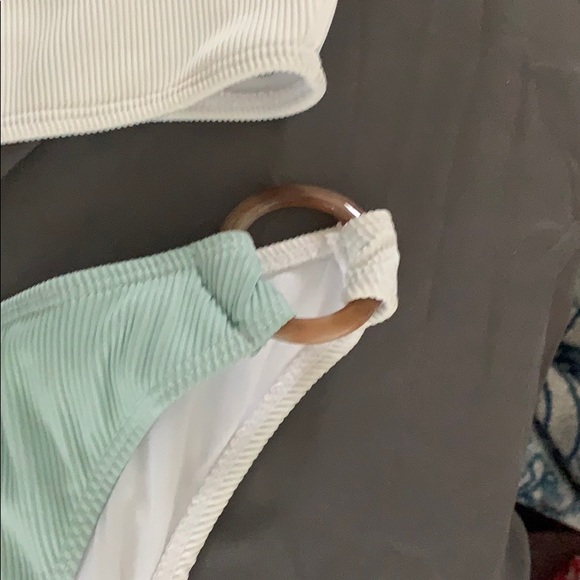 Cute bikini - Picture 3 of 4